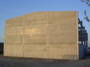 Paneles de cerramiento de hormigón para naves agrícolas