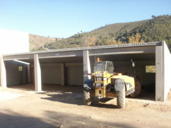 Paneles de cerramiento de hormigón para naves agrícolas